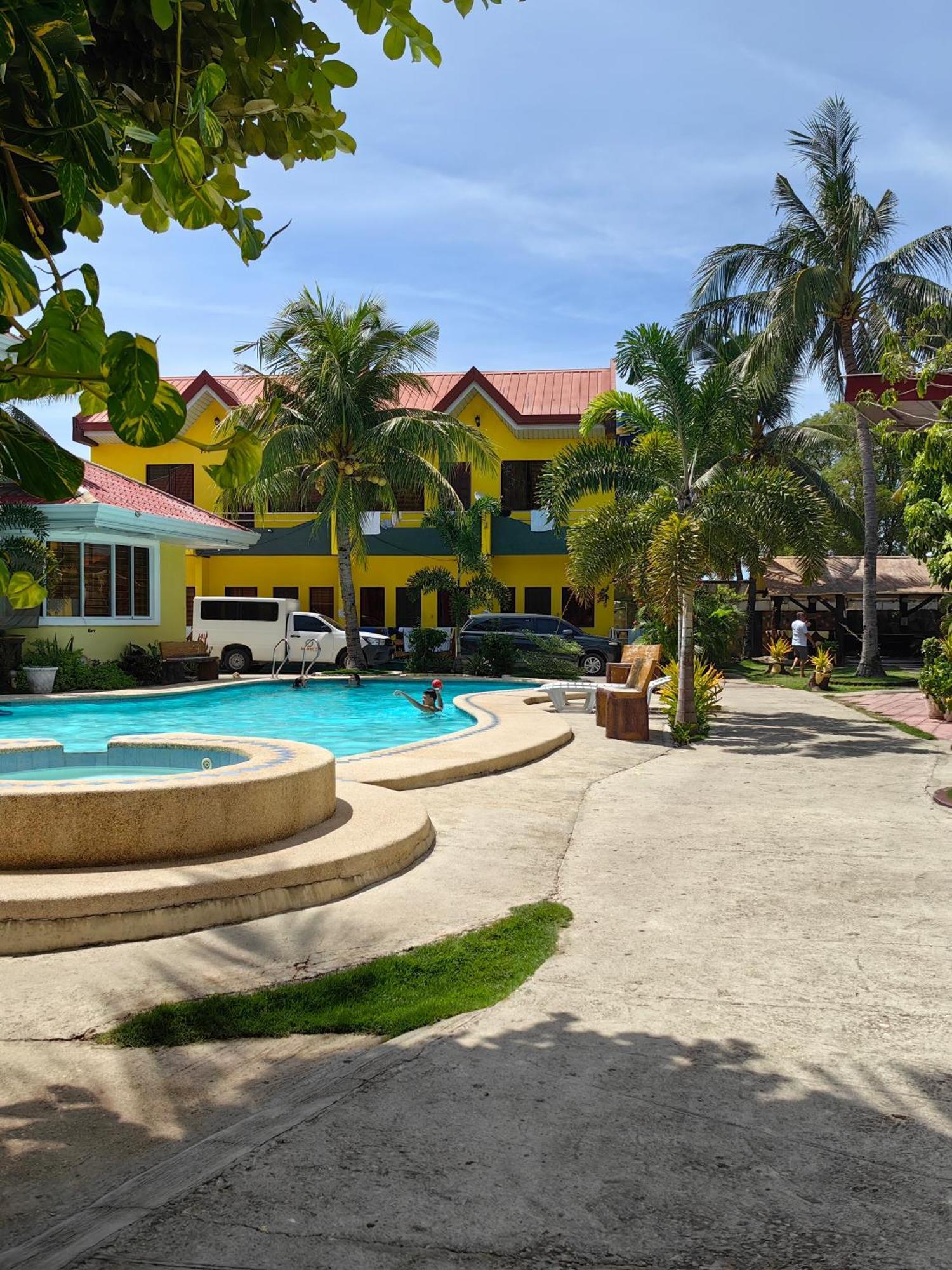 Lagnason'S Place Oslob Bagian luar foto