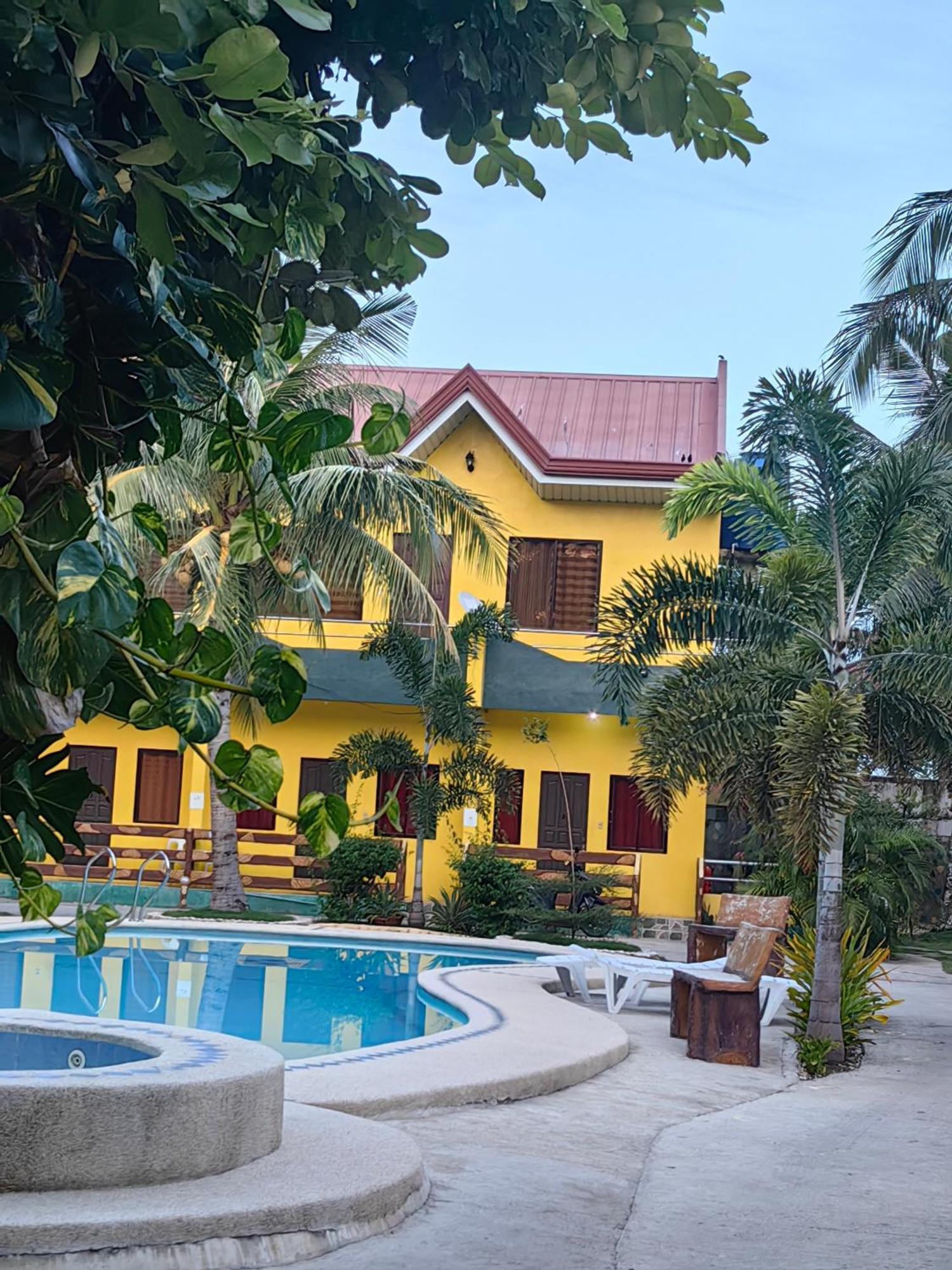 Lagnason'S Place Oslob Bagian luar foto